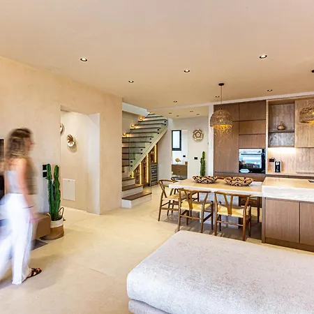 Monkey Luxury Villa, Dhermi - Sea View, Jacuzzi, Free Parking And