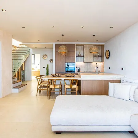 Monkey Luxury Villa, Dhermi - Sea View, Jacuzzi, Free Parking And Villa Gjilek