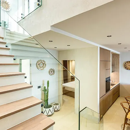 Monkey Luxury Villa, Dhermi - Sea View, Jacuzzi, Free Parking And Villa Gjilek