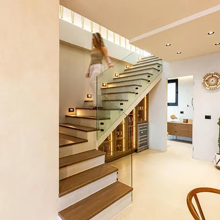 Monkey Luxury Villa, Dhermi - Sea View, Jacuzzi, Free Parking And Villa