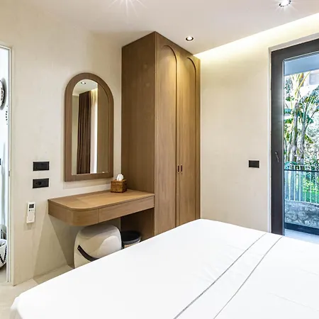 Villa Monkey Luxury Villa, Dhermi - Sea View, Jacuzzi, Free Parking And