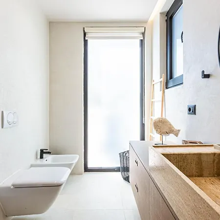 Monkey Luxury Villa, Dhermi - Sea View, Jacuzzi, Free Parking And * Gjilek