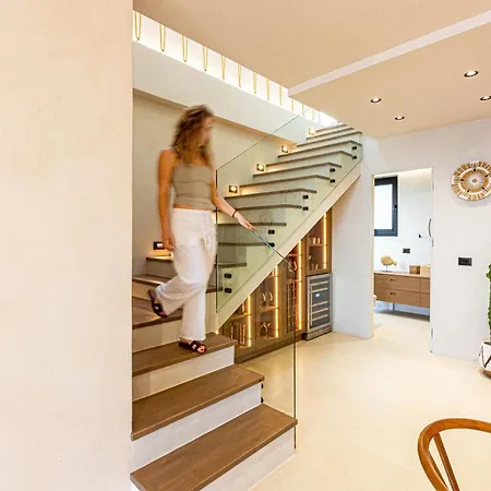 Monkey Luxury Villa, Dhermi - Sea View, Jacuzzi, Free Parking And