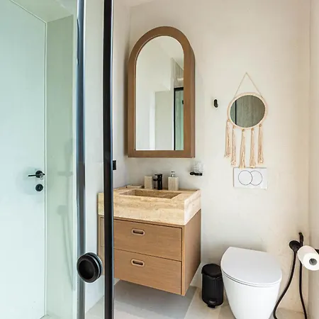 Monkey Luxury Villa, Dhermi - Sea View, Jacuzzi, Free Parking And